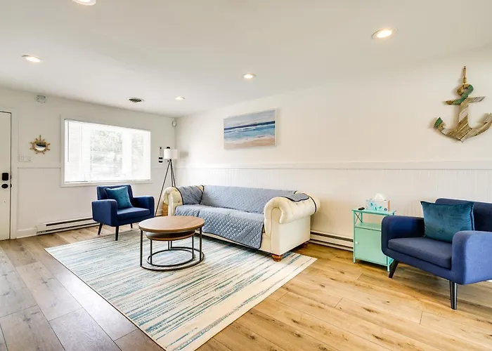 Charming Beach Haven West Home: 1 Mi To Beach!