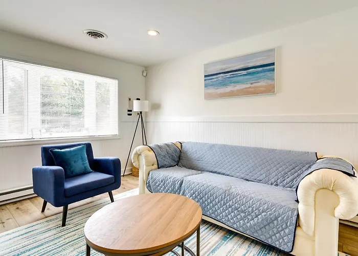 Charming Beach Haven West Home: 1 Mi To Beach!