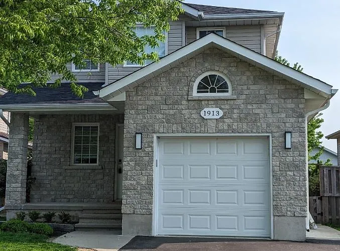 Adorable 4 Bed,3 Bath House