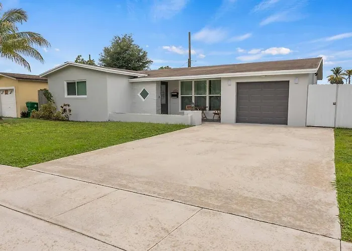 Stadium Sunflower Miramar Home, 3 Bd, 2 Ba