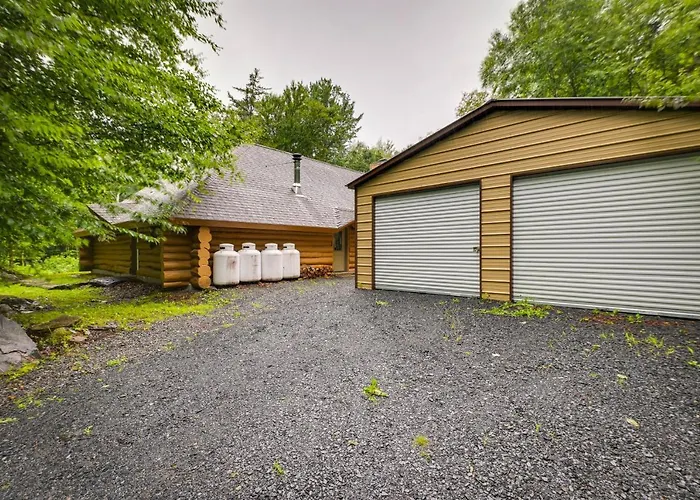 Secluded Greenville Cabin: Walk To Moosehead Lake!