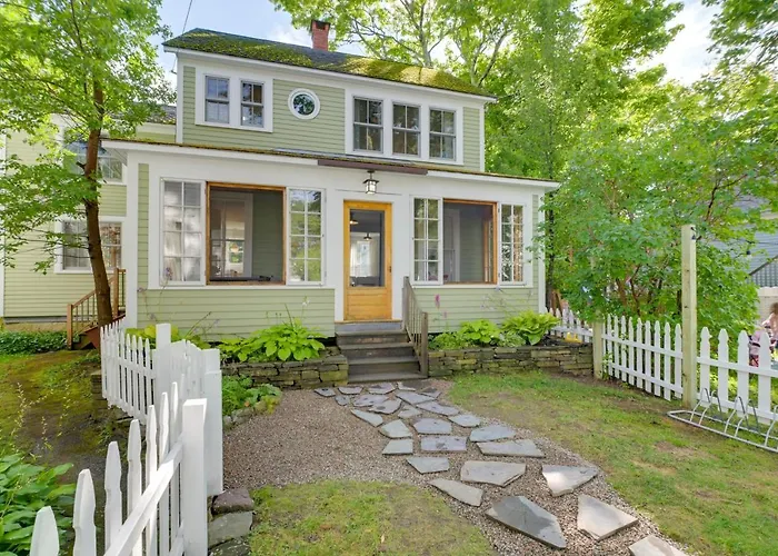 Downtown Bar Harbor Rental Home ~ 1 Mi To Acadia!