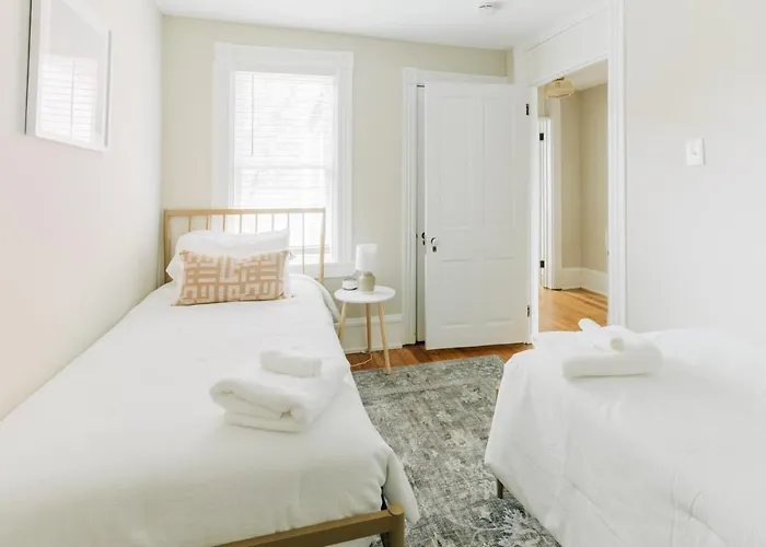 Quaint Boho Home In Lancaster City