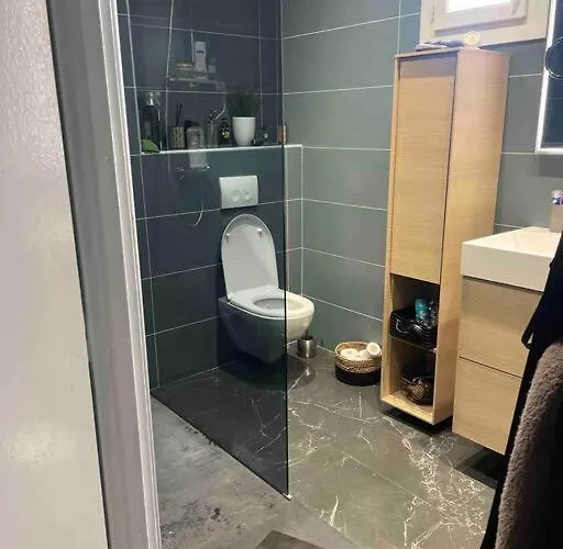 Très belle villa , calme et cosy ,6 personnes 10 mns des plages