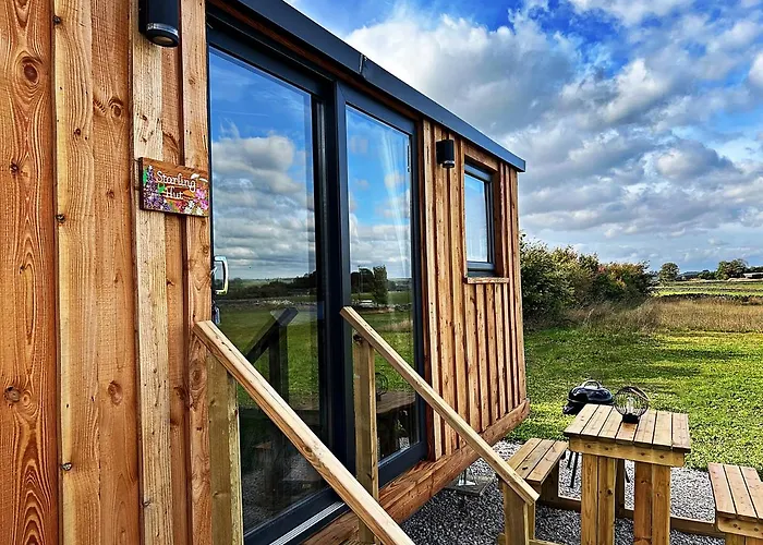 Luxury Shepherd Hut In The Peak District