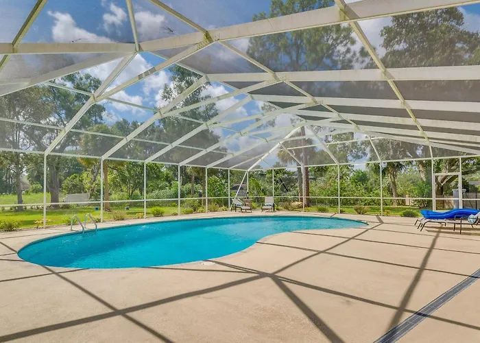 Cozy Ocala Retreat W/ Pool, Screened Lanai!