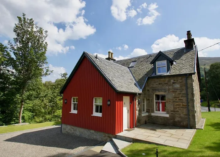 Edinample Lodge