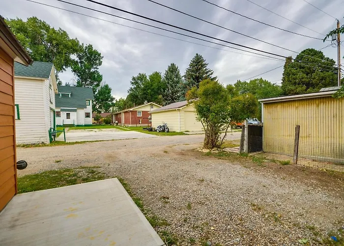Quaint Cody Cottage W/ Grill: Walk To Downtown!