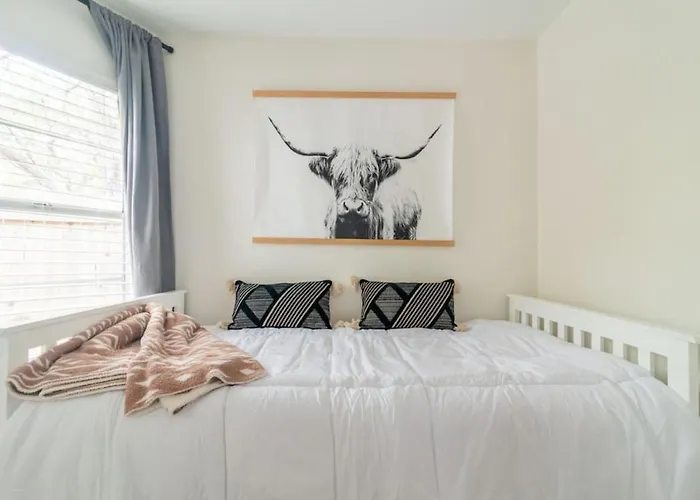 Downtown Lonestar Bungalow At Beer Ranch Project
