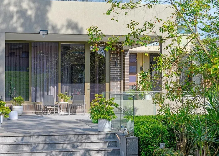 Putney Brand New Luxury House Pool & Waterview