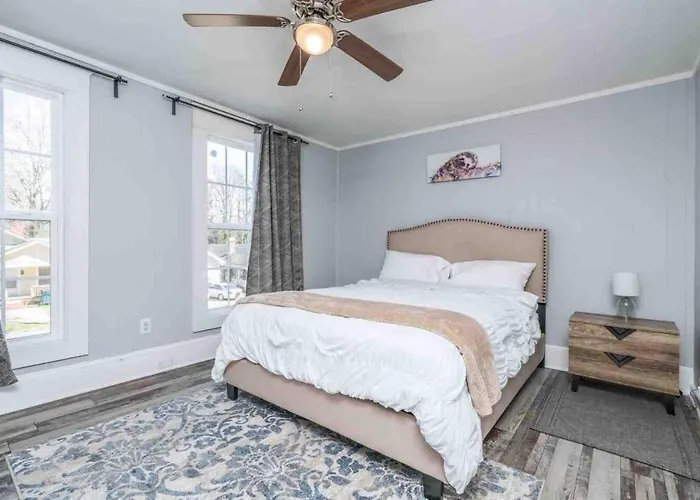 Renovated 3 Bedroom Close To Downtown!