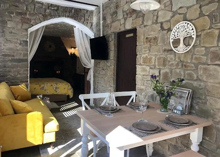 Olli'S Cottage-Terrace & Jacuzzi Optional