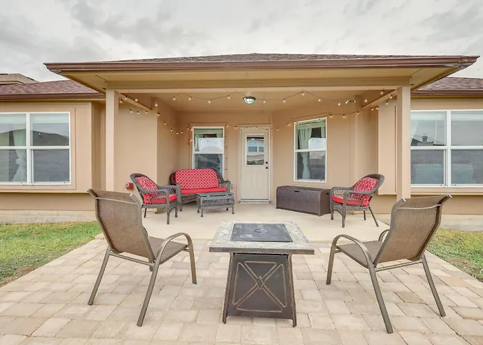 8 Mi To Fort Cavazos! Modern Home W/ Fire Pit