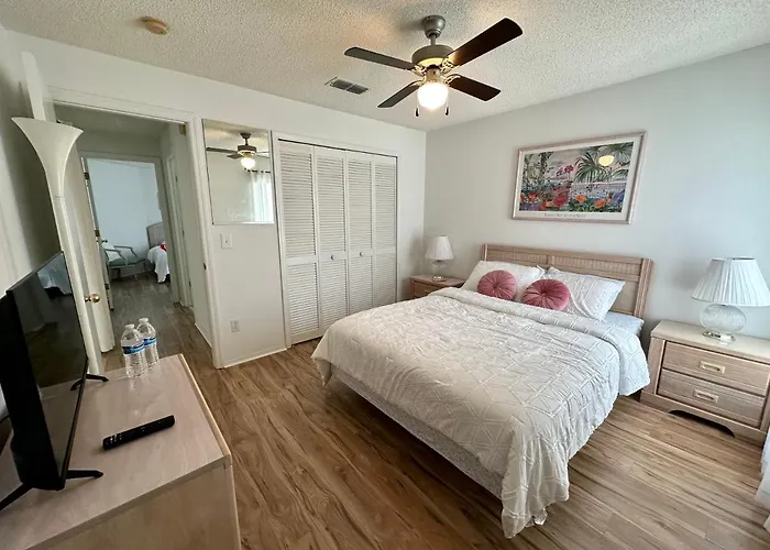 Private Pool With A Beautiful View Overlooking The Lake! Near Disney - Universal