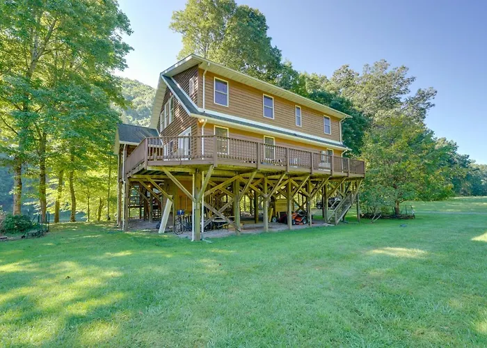 Riverfront West Virginia Cabin W/ Screened-In Deck
