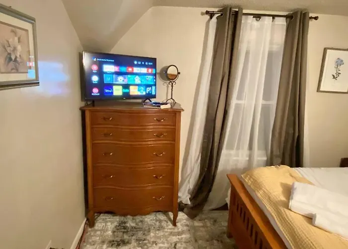Entire House 3 Bedroom Twin Cities, Specious, Entire House, Ac