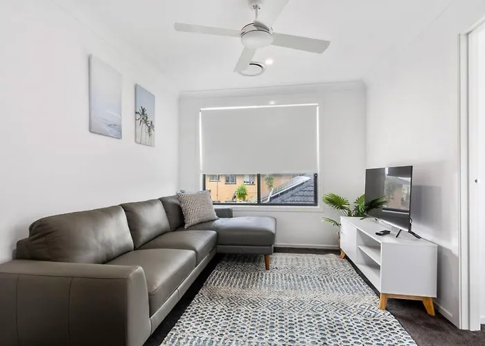 East Corrimal Escape - Beautiful Beachside Living