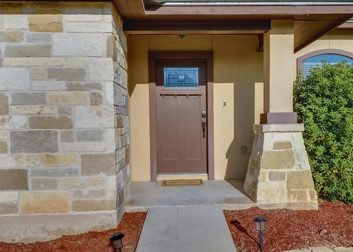 Pleasanton Vacation Rental W/ Private Yard!