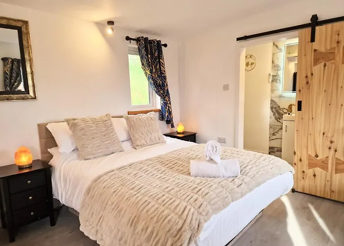 Kaoglen Lodge - Fawn Pod - Hot Tub - Dogs - Pitlochry - Luxury