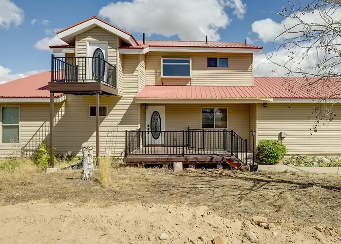 Steinaker State Park W/ Fireplace: Vernal Getaway!