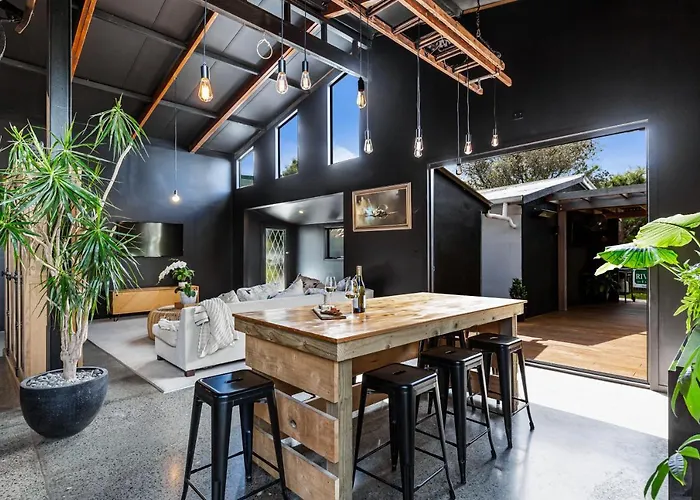 The Black Barn, Romantic Getaway, Hot Tub With Tv