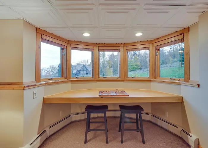 Ski-In/Ski-Out W/ Sauna In Jay Ski Peak Resort!