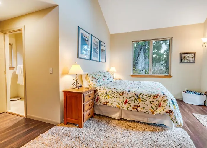 Private Girdwood Cabin W Sleeping Loft Near Alyeska