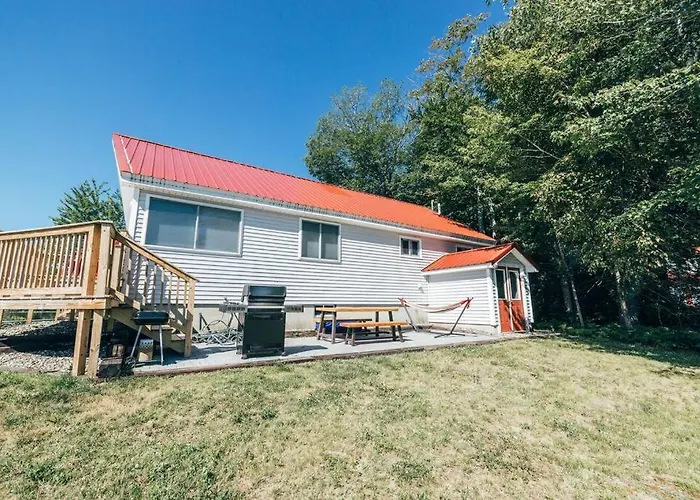 Lakefront Stunning Home, Only 30 Min To Sugarloaf!