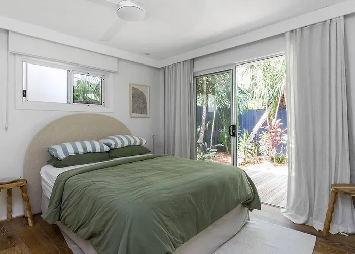 Pool House - Peaceful Luxury, Byron Bay