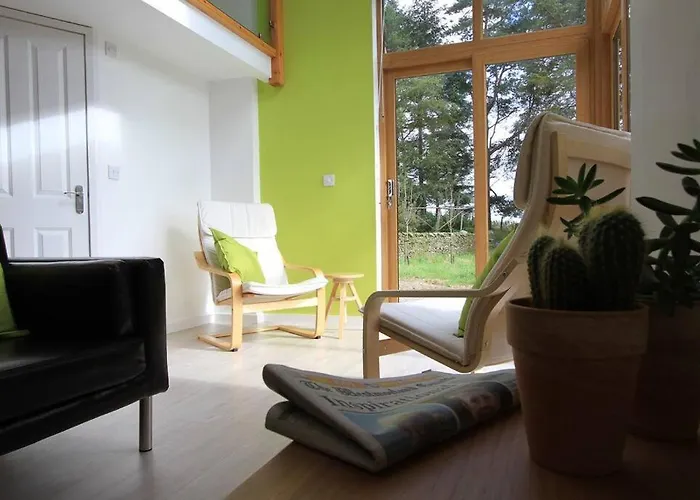 Orchard Nook - Sleeps 4, 2 Bedrooms