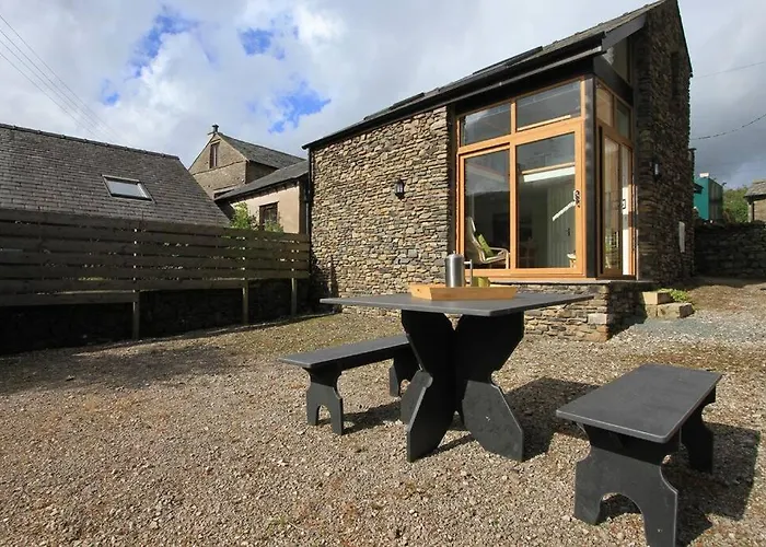 Orchard Nook - Sleeps 4, 2 Bedrooms