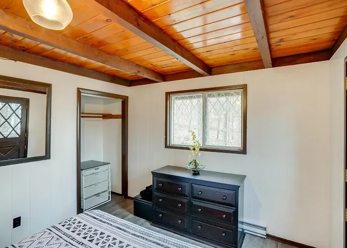 Hunter Mountain Home W/ Game Room: 1 Mi To Skiing!