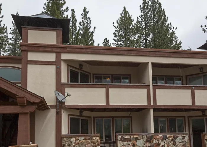 Palisades Tahoe Ski Condo By Tahoe Getaways - Remodeled 2 Bedroom Walking Distance To Lifts & Village