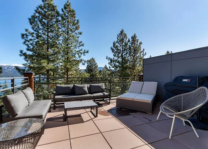 Appreciate This Exclusive Private Penthouse Located On Lake Tahoe