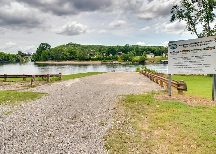 Peaceful Norfork Escape: Walk To White River!