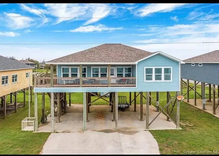 Oceanfront Home Near Hollybeach