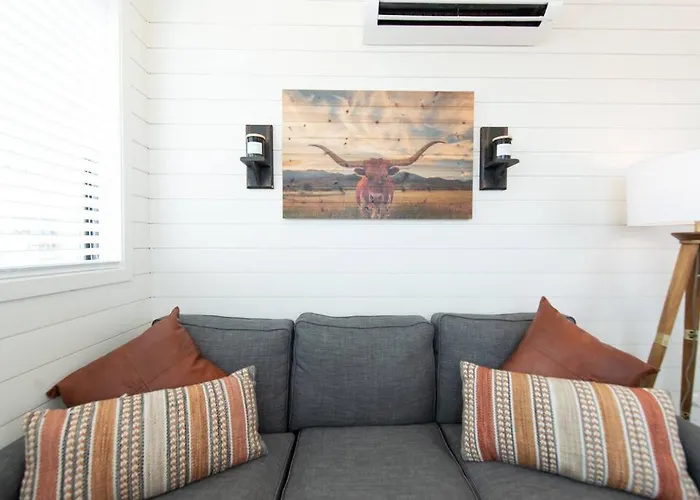 The Longhorn Stunning Container Home-In Alpine