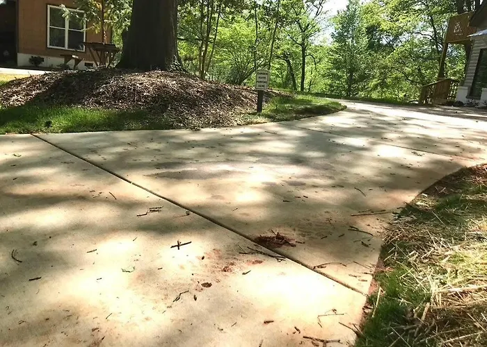 Belmont Nc Riverfront 2-Bedroom Garden Suite