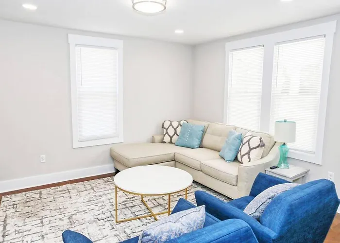 Sunny Hill Cottage With 4 Beds