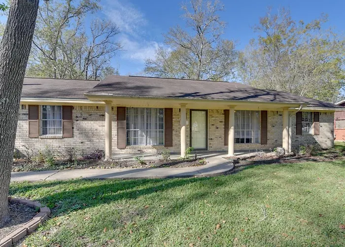 Beaumont Rental Home ~ 2 Mi To Gulf Terrace Park!