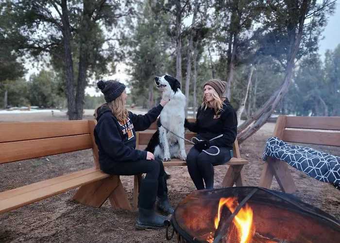 Red Hollow Ranch- Pet Friendly, Walking Distance To Slot Canyon, Private