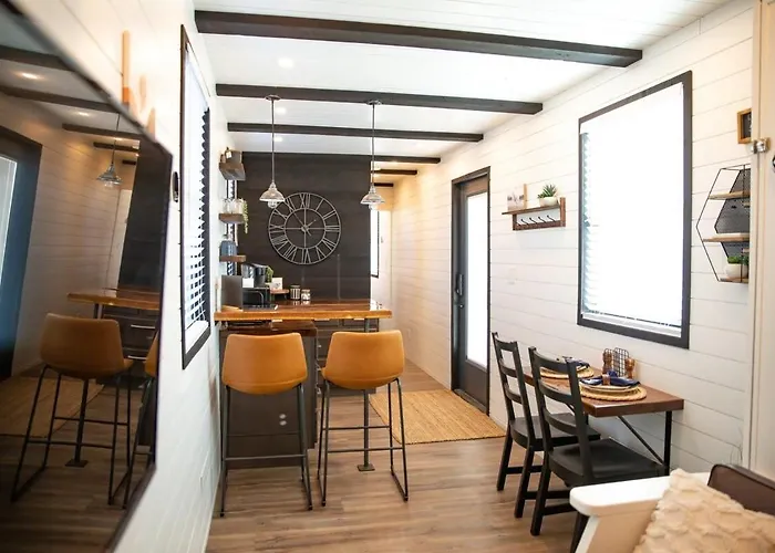 New Moonlight Ridge-Shipping Container Home