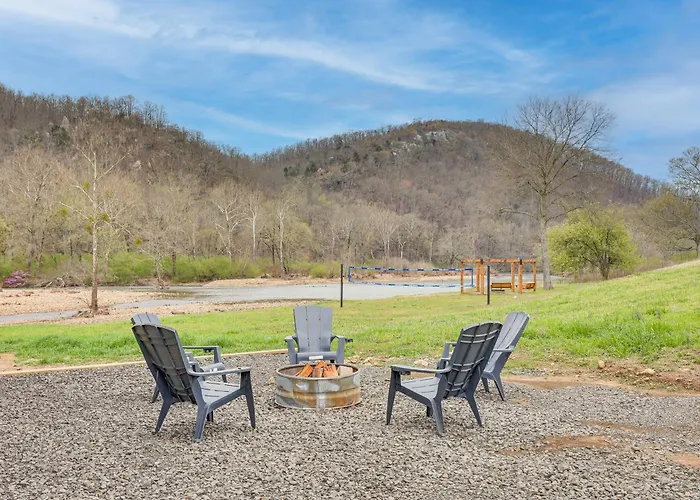 Riverfront 'Caddo Shack' Home W/ Views & Fire Pit