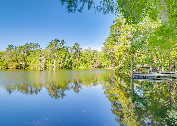 Dock And Lanai Waterfront Home In Dunnellon