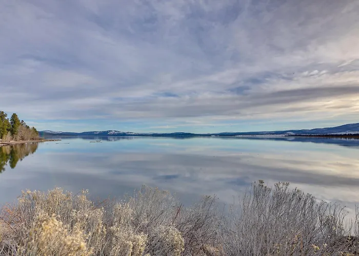 Cozy & Restful Cabin, 2 Blocks To Lake Almanor