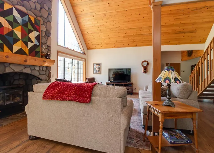 Lariat House