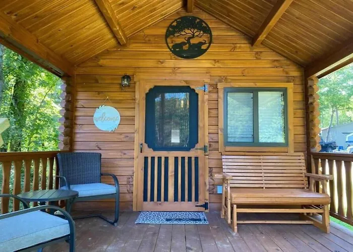 Serene 1Br Cabin Near Nc Z00 With Loft & Waterview