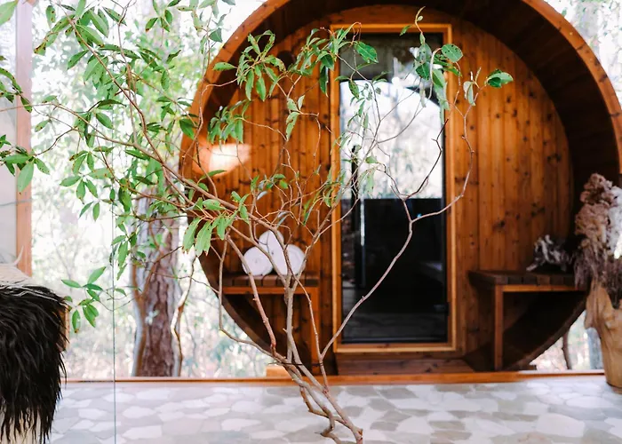 The Rosewood Cottage - Sauna, Soak, And Luxury