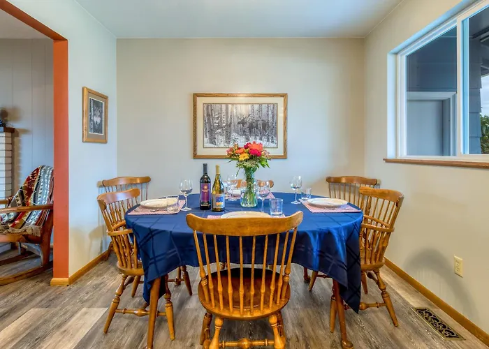 Pendleton House - Complimentary Wine Tasting