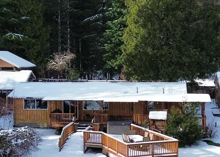 Waterfront Cabin At White Pass, Mt. Rainier